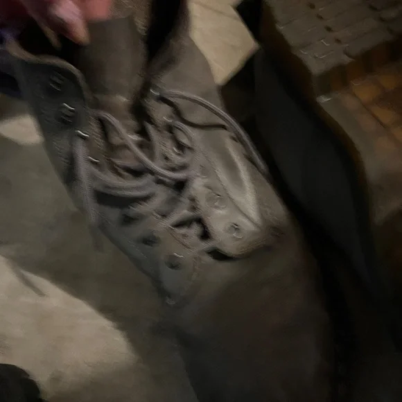 Dr. Martens Dark Gray green Leather combat lace up Boots - Picture 2 of 4